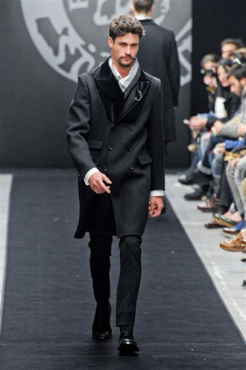 Fotoservizio/FW 2012-2013/MEN/ERMANNO SCERVINO/D1/40