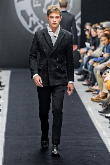 Fotoservizio/FW 2012-2013/MEN/ERMANNO SCERVINO/D1/41