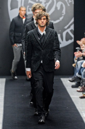 Fotoservizio/FW 2012-2013/MEN/ERMANNO SCERVINO/D1/43