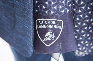 Fotoservizio/SS 2018/MEN/COLLEZIONE AUTOMOBILI LAMBORGHINI/DP2/36