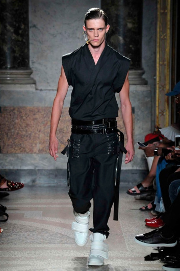 Fotoservizio/SS 2018/MEN/LES HOMMES/DP2/0