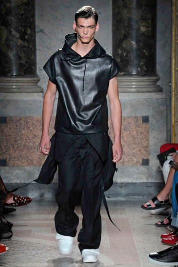 Fotoservizio/SS 2018/MEN/LES HOMMES/DP2/1