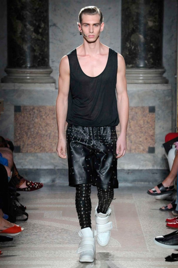 Fotoservizio/SS 2018/MEN/LES HOMMES/DP2/2