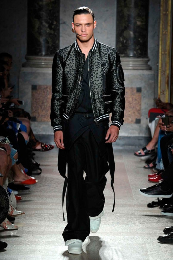Fotoservizio/SS 2018/MEN/LES HOMMES/DP2/4
