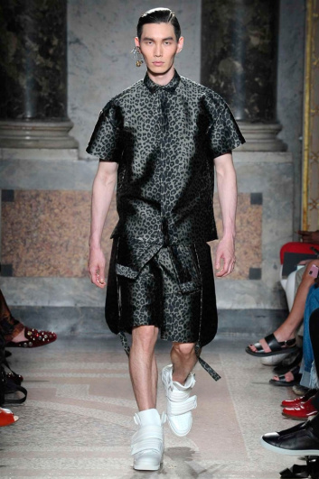 Fotoservizio/SS 2018/MEN/LES HOMMES/DP2/5