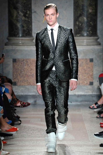 Fotoservizio/SS 2018/MEN/LES HOMMES/DP2/6