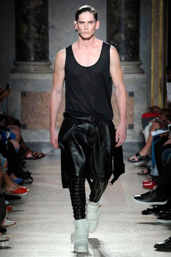 Fotoservizio/SS 2018/MEN/LES HOMMES/DP2/7