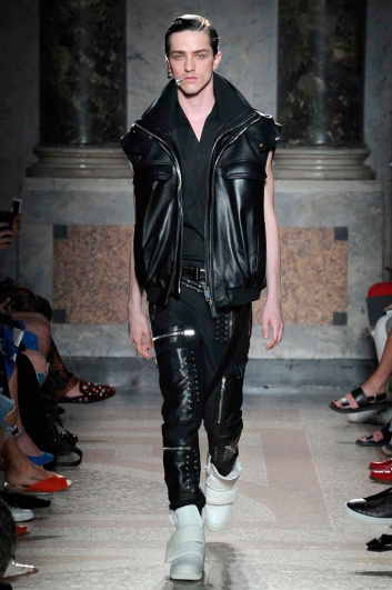 Fotoservizio/SS 2018/MEN/LES HOMMES/DP2/8