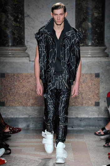 Fotoservizio/SS 2018/MEN/LES HOMMES/DP2/3