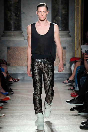 Fotoservizio/SS 2018/MEN/LES HOMMES/DP2/5