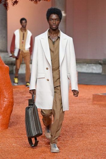 Fotoservizio/SS 2018/MEN/ERMENEGILDO ZEGNA/DP2/4