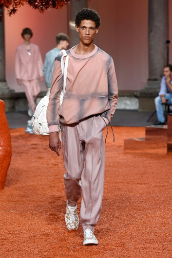 Fotoservizio/SS 2018/MEN/ERMENEGILDO ZEGNA/DP2/1