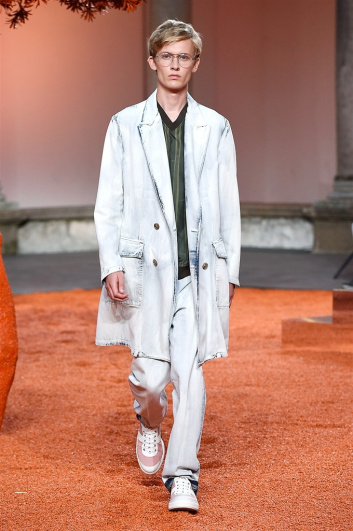 Fotoservizio/SS 2018/MEN/ERMENEGILDO ZEGNA/DP2/4