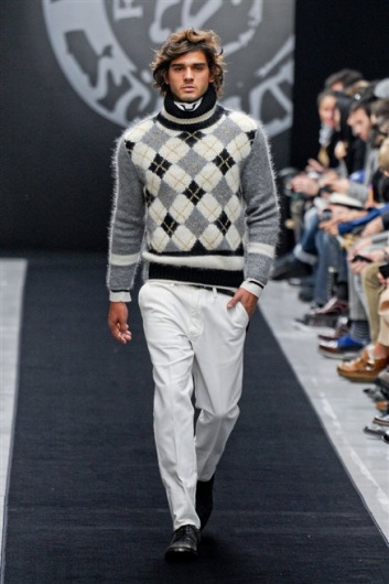 Fotoservizio/FW 2012-2013/MEN/ERMANNO SCERVINO/D1/0
