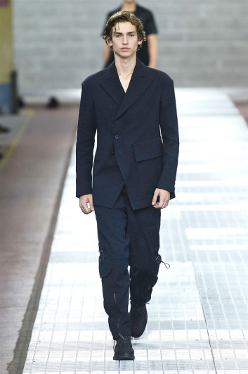Fotoservizio/SS 2018/MEN/DIRK BIKKEMBERGS/DP2/0