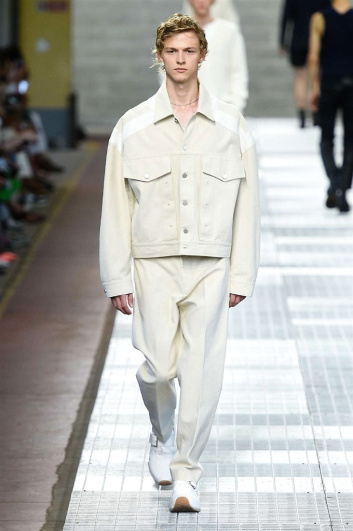 Fotoservizio/SS 2018/MEN/DIRK BIKKEMBERGS/DP2/5