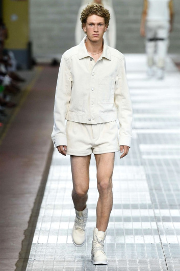Fotoservizio/SS 2018/MEN/DIRK BIKKEMBERGS/DP2/7
