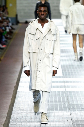 Fotoservizio/SS 2018/MEN/DIRK BIKKEMBERGS/DP2/9