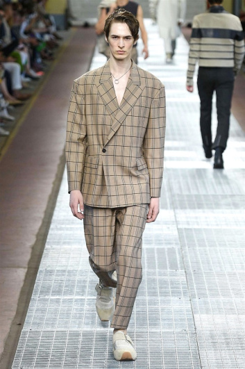 Fotoservizio/SS 2018/MEN/DIRK BIKKEMBERGS/DP2/0