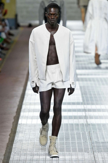 Fotoservizio/SS 2018/MEN/DIRK BIKKEMBERGS/DP2/0