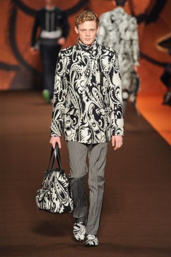 Fotoservizio/FW 2012-2013/MEN/ETRO/D1/8