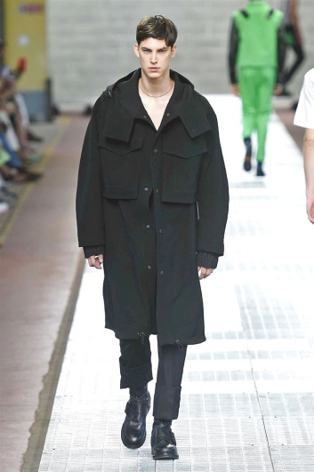 Fotoservizio/SS 2018/MEN/DIRK BIKKEMBERGS/DP2/0