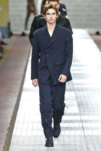 Fotoservizio/SS 2018/MEN/DIRK BIKKEMBERGS/DP2/1