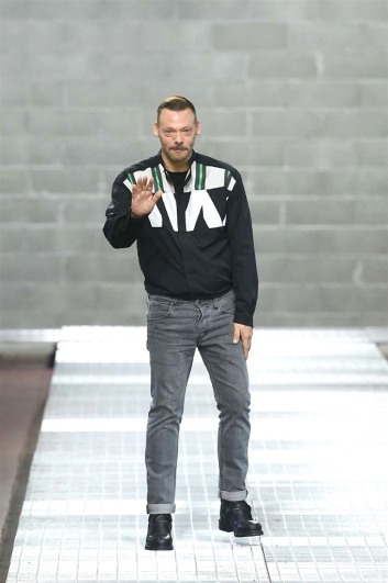 Fotoservizio/SS 2018/MEN/DIRK BIKKEMBERGS/DP2/2