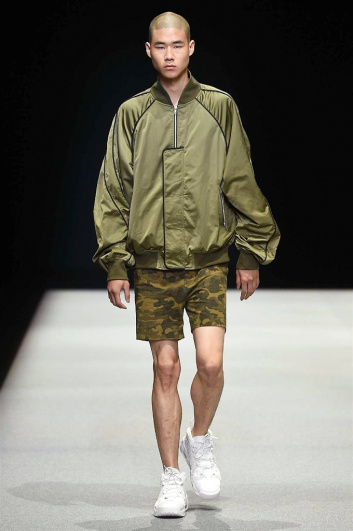 Fotoservizio/SS 2018/MEN/MUNSOO KWON/DP2/4