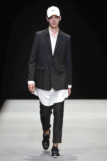 Fotoservizio/SS 2018/MEN/MUNSOO KWON/DP2/4