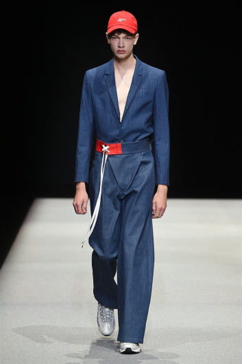 Fotoservizio/SS 2018/MEN/MUNSOO KWON/DP2/3