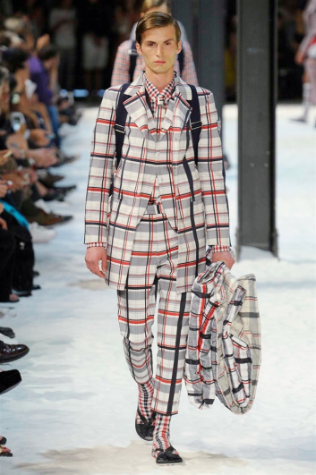 Fotoservizio/SS 2018/MEN/MONCLER GAMME BLEU/DP2/1