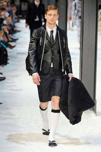 Fotoservizio/SS 2018/MEN/MONCLER GAMME BLEU/DP2/12