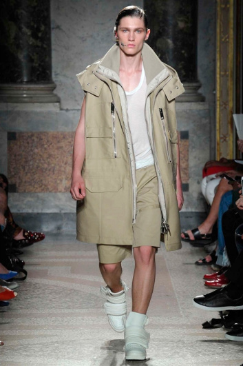 Fotoservizio/SS 2018/MEN/LES HOMMES/DP2/5