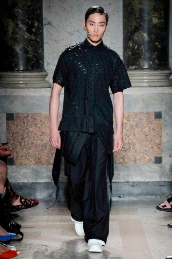 Fotoservizio/SS 2018/MEN/LES HOMMES/DP2/10
