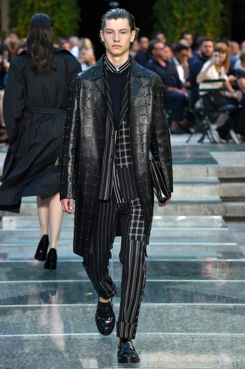 Fotoservizio/SS 2018/MEN/VERSACE/DP2/2
