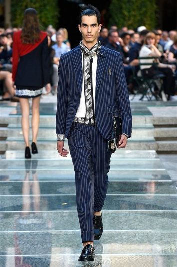 Fotoservizio/SS 2018/MEN/VERSACE/DP2/2