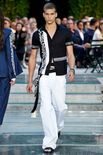 Fotoservizio/SS 2018/MEN/VERSACE/DP2/4
