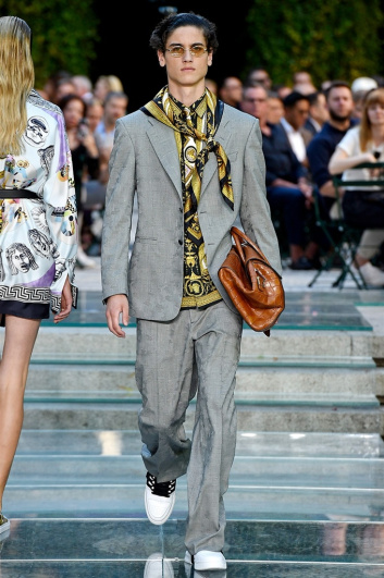 Fotoservizio/SS 2018/MEN/VERSACE/DP2/6