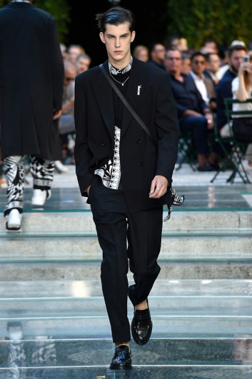 Fotoservizio/SS 2018/MEN/VERSACE/DP2/8