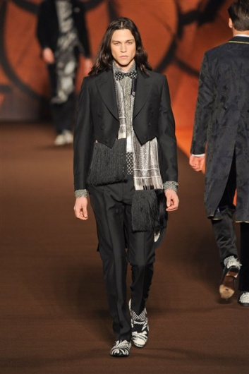 Fotoservizio/FW 2012-2013/MEN/ETRO/D1/1