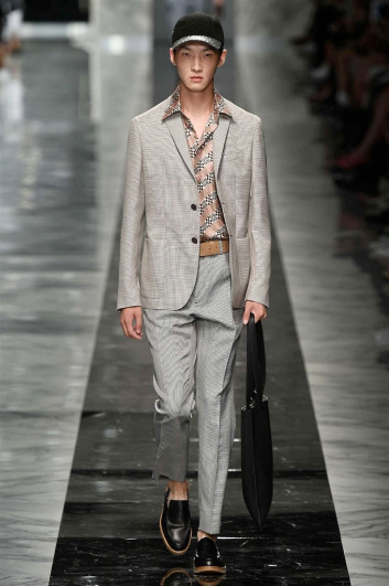 Fotoservizio/SS 2018/MEN/FENDI/DP2/13