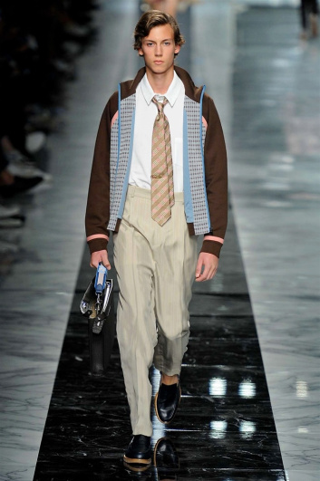 Fotoservizio/SS 2018/MEN/FENDI/DP2/14