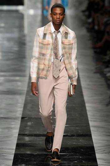 Fotoservizio/SS 2018/MEN/FENDI/DP2/19