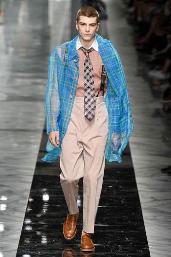 Fotoservizio/SS 2018/MEN/FENDI/DP2/21