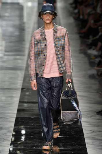 Fotoservizio/SS 2018/MEN/FENDI/DP2/23