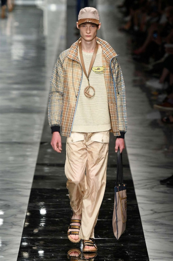 Fotoservizio/SS 2018/MEN/FENDI/DP2/4