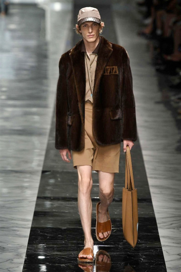 Fotoservizio/SS 2018/MEN/FENDI/DP2/24