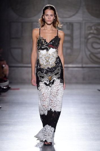 Fotoservizio/SS 2018/WOMEN/FAUSTO PUGLISI/DP2/5