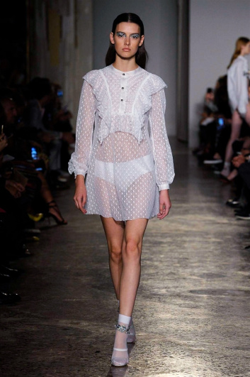 Fotoservizio/SS 2018/WOMEN/FRANCESCO SCOGNAMIGLIO/DP2/3